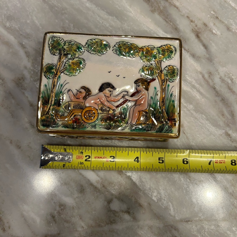 Capodimonte Vintage Ceramic Trinket Box with Cherub Design, #8H8 made in Italy.